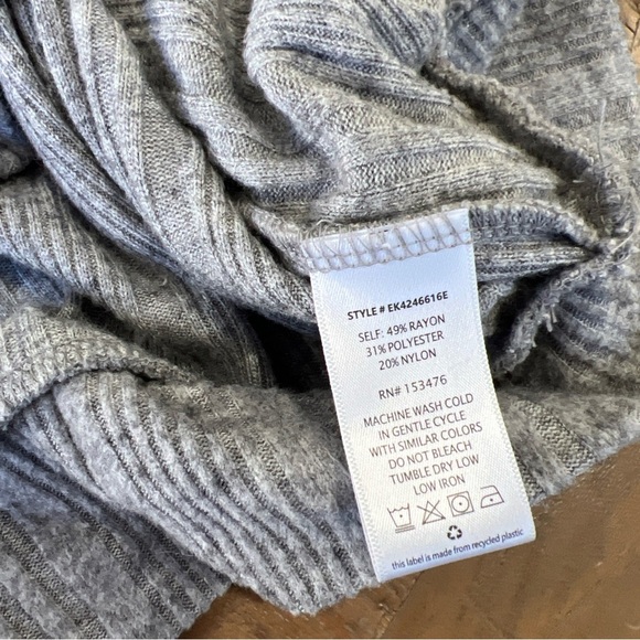Evereve Lily Shawl Collar Pullover Women’s Large Gray Ribbed Soft Cozy V-neck - Picture 6 of 9